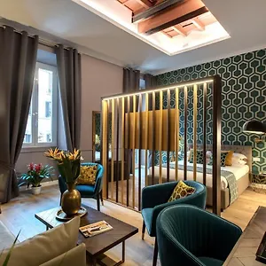 Tree Charme Parliament Boutique *** Roma
