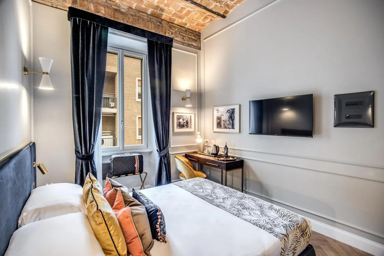 Tree Charme Augusto Luxury Suites Rome Hotel