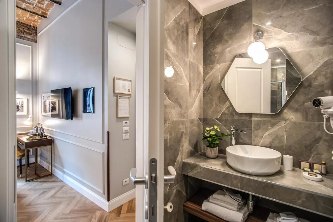 Hotel Tree Charme Augusto Luxury Suites Rome