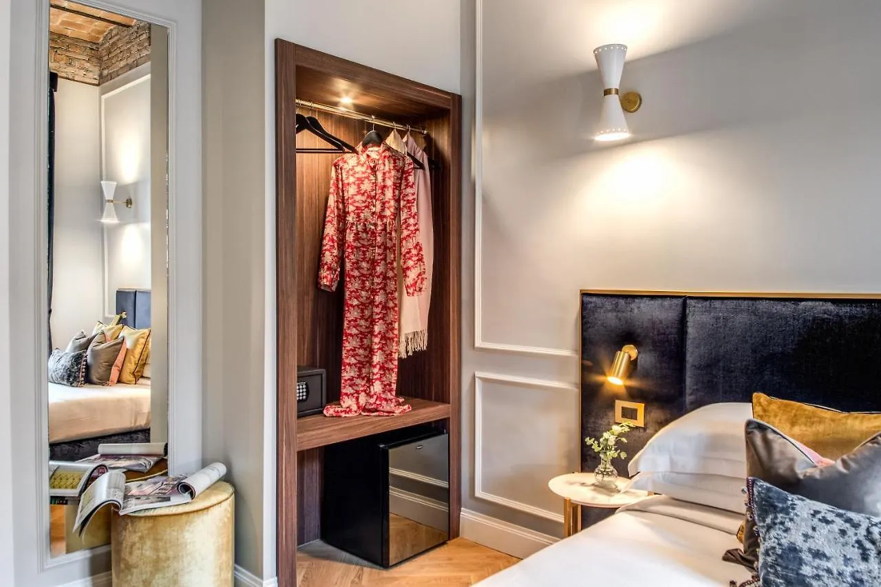 Tree Charme Augusto Luxury Suites Rome Italy