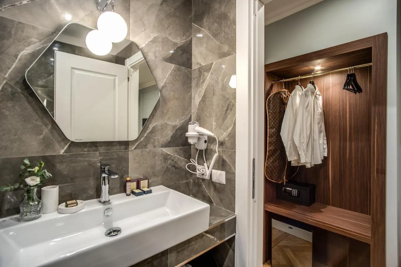 Tree Charme Augusto Luxury Suites Rome Hotel