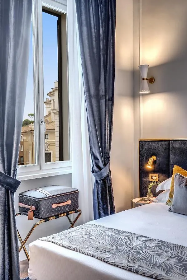 Tree Charme Augusto Luxury Suites Rome 3*,